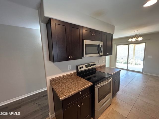 8122 S 2ND Drive, Phoenix, AZ 85041