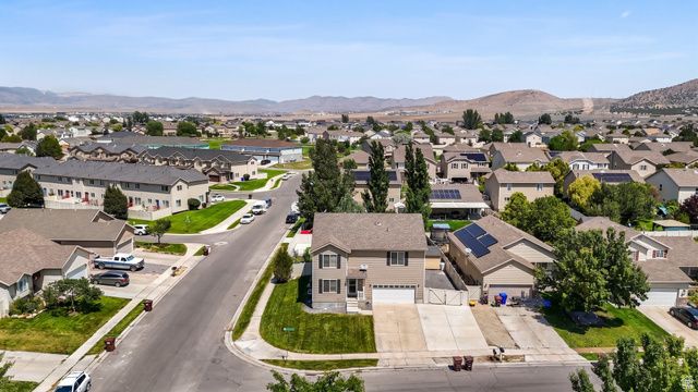 2059 E HICKOCK WAY, Eagle Mountain, UT 84005