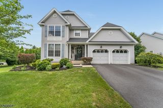 5 Jade Ln, Lopatcong Twp., NJ 08865