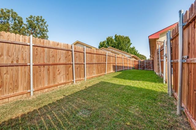 1126 Hemlock Drive, Desoto, TX 75115