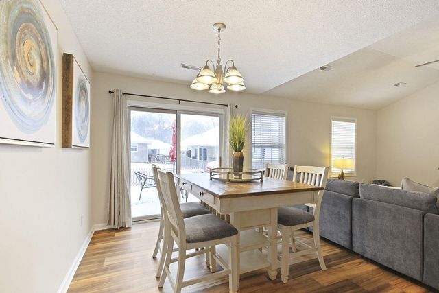 803 MANHATTAN DR, Columbia, MO 65201