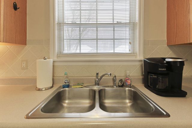 803 MANHATTAN DR, Columbia, MO 65201