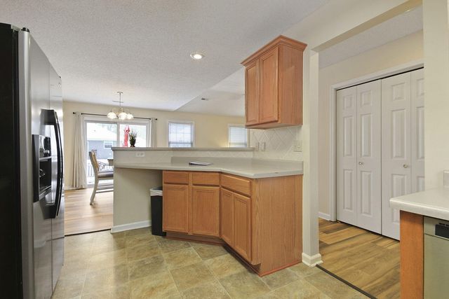 803 MANHATTAN DR, Columbia, MO 65201