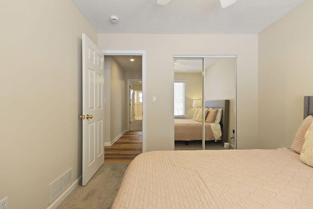 803 MANHATTAN DR, Columbia, MO 65201