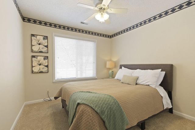 803 MANHATTAN DR, Columbia, MO 65201