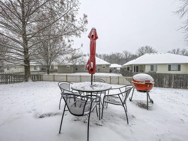 803 MANHATTAN DR, Columbia, MO 65201