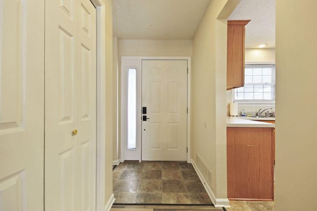 803 MANHATTAN DR, Columbia, MO 65201