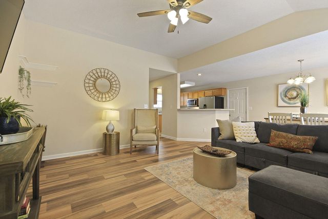 803 MANHATTAN DR, Columbia, MO 65201