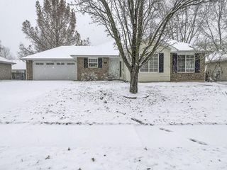 803 MANHATTAN DR, Columbia, MO 65201