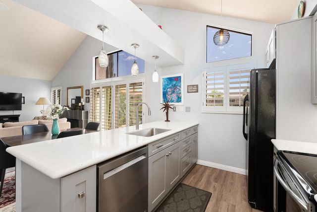 6 La Jolla Drive, Palm Desert, CA 92260