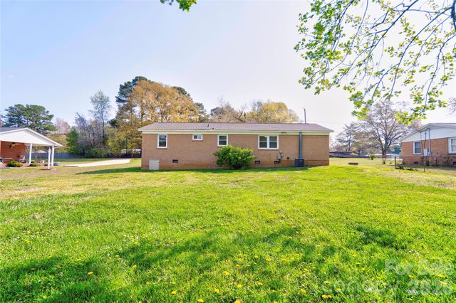 1904 Sulphur Springs Road, Shelby, NC 28152