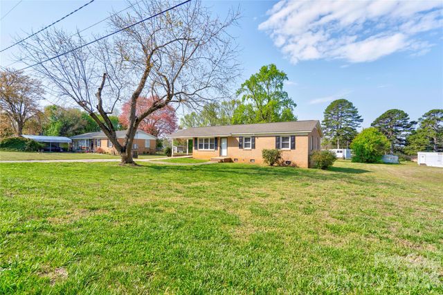 1904 Sulphur Springs Road, Shelby, NC 28152