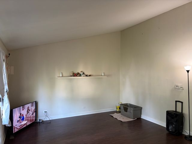 360 Tee Lane, Carpentersville, IL 60110