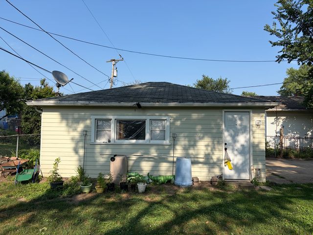 360 Tee Lane, Carpentersville, IL 60110