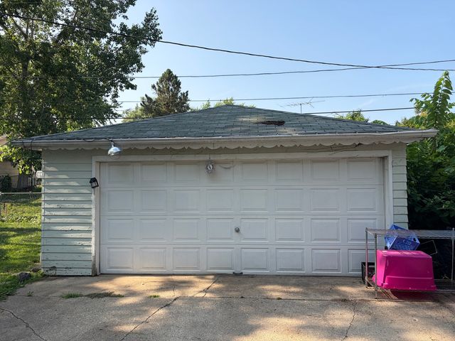360 Tee Lane, Carpentersville, IL 60110