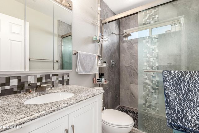 402 E MORROW Drive, Phoenix, AZ 85024