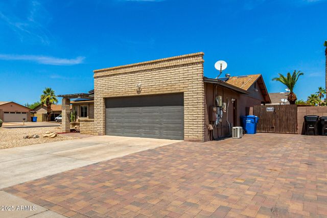 402 E MORROW Drive, Phoenix, AZ 85024