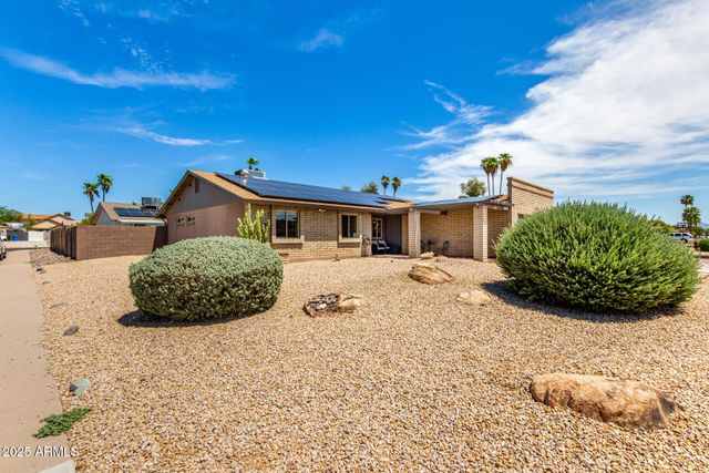 402 E MORROW Drive, Phoenix, AZ 85024