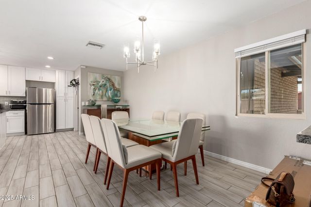 402 E MORROW Drive, Phoenix, AZ 85024