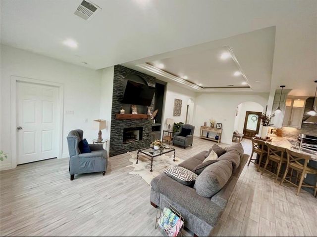 8515 E Sherri Circle, Manvel, TX 77578