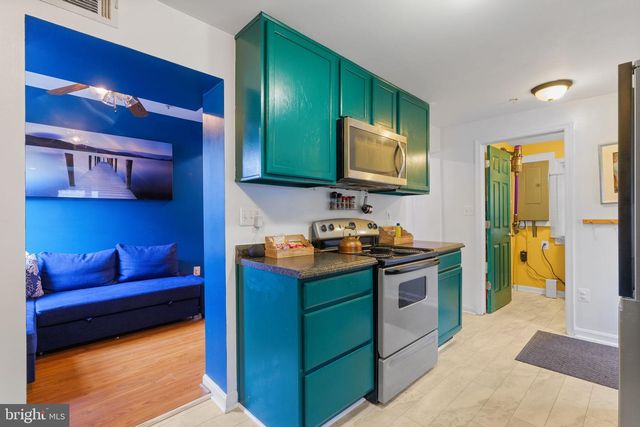 1304 TUGGIES RD, Pasadena, MD 21122