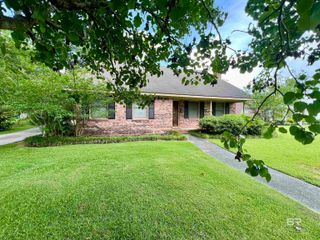 506 Evergreen Avenue, Brewton, AL 36426