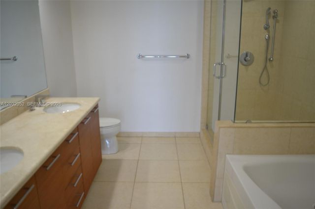 50 Biscayne Boulevard 1408, Miami, FL 33132