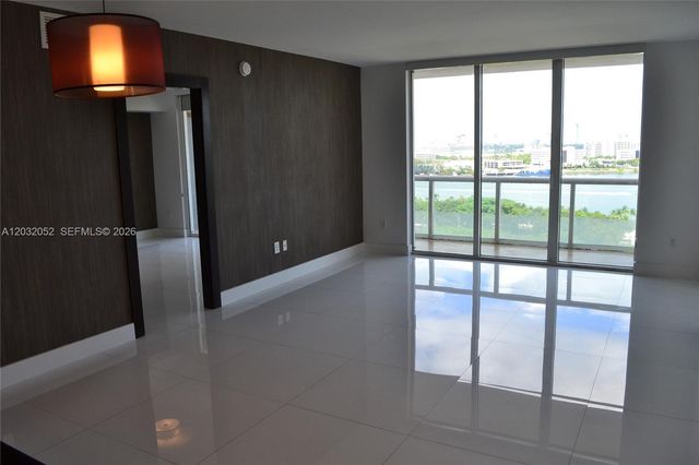 50 Biscayne Boulevard 1408, Miami, FL 33132