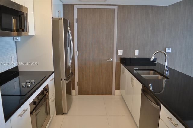 50 Biscayne Boulevard 1408, Miami, FL 33132