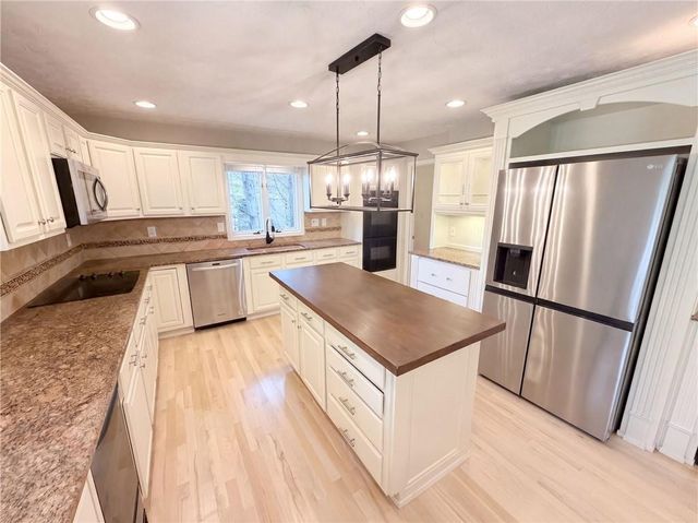 5344 Forest Springs Drive, Atlanta, GA 30338