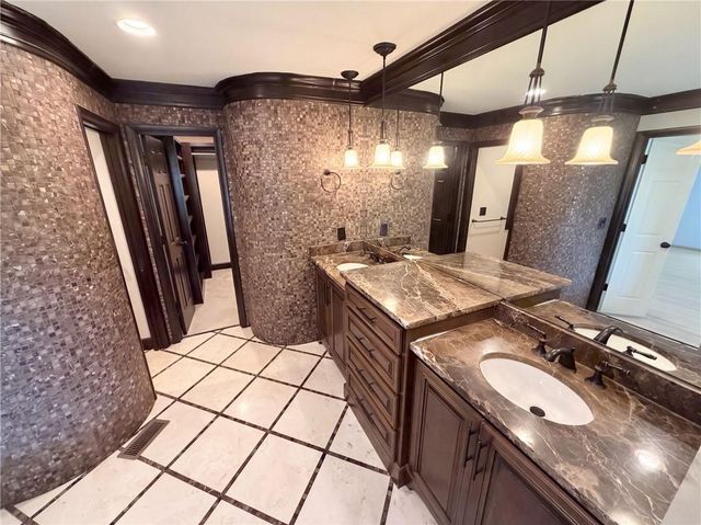 5344 Forest Springs Drive, Atlanta, GA 30338