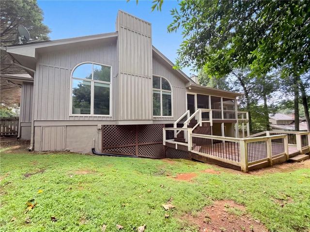 5344 Forest Springs Drive, Atlanta, GA 30338