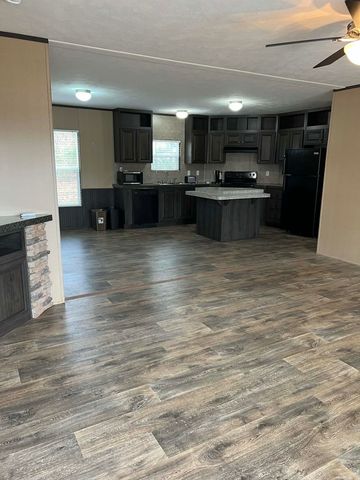 100 Seay Lane, Mena, AR 71953