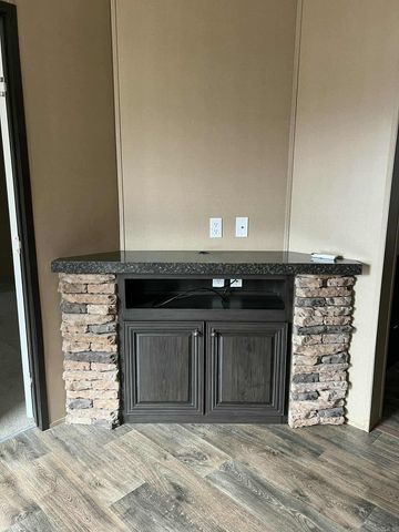 100 Seay Lane, Mena, AR 71953