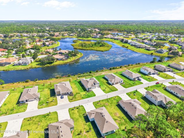 9120 PLAYERS Drive, Weeki Wachee, FL 34613