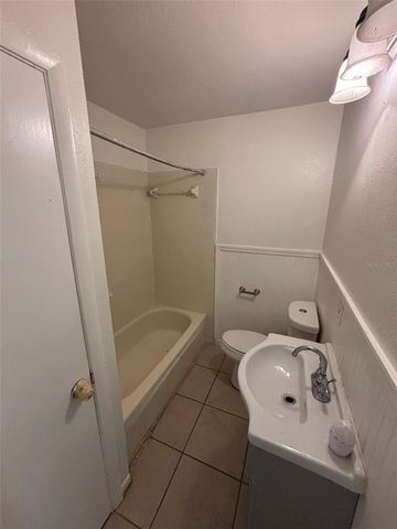 2908 E HOWELL STREET, Tampa, FL 33610