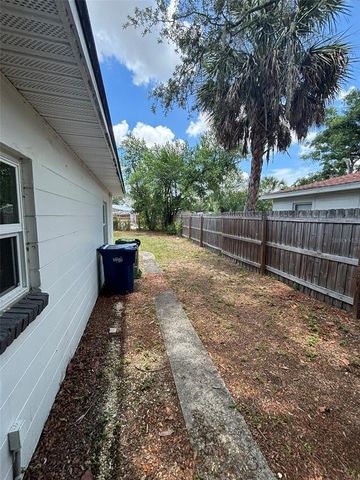 2908 E HOWELL STREET, Tampa, FL 33610