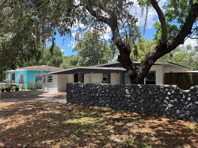 2908 E HOWELL STREET, Tampa, FL 33610