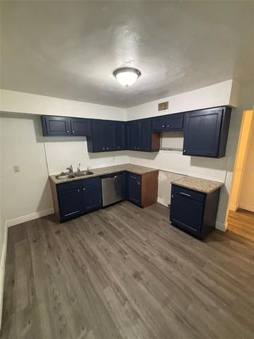 2908 E HOWELL STREET, Tampa, FL 33610