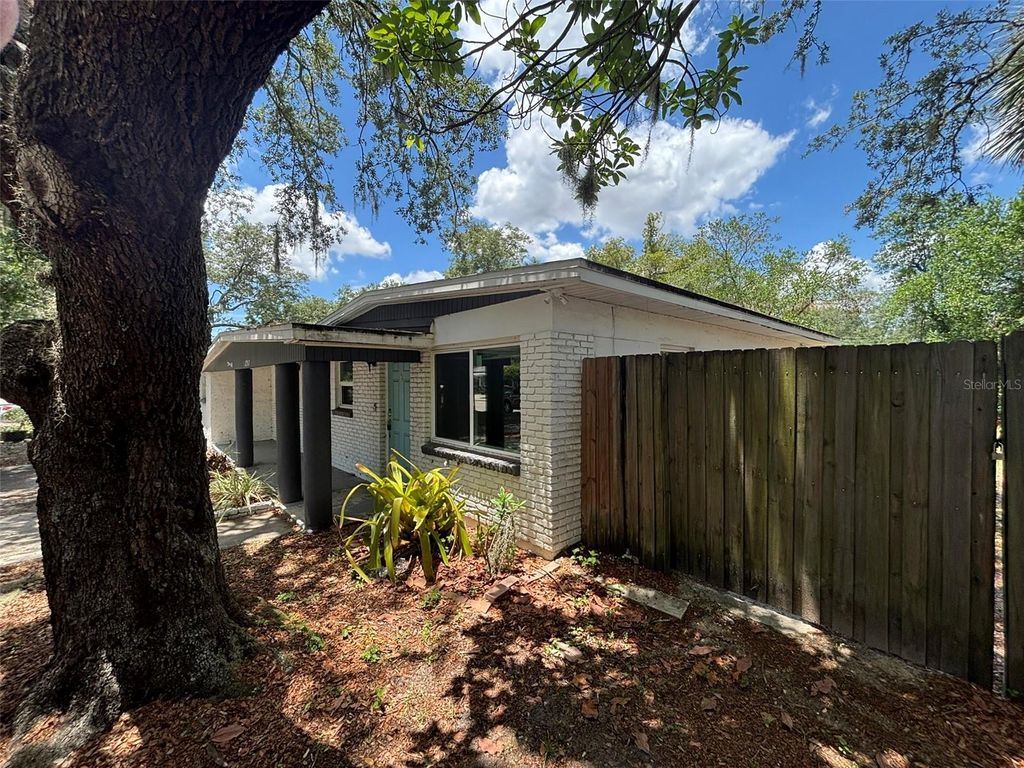 2908 E HOWELL STREET, Tampa, FL 33610