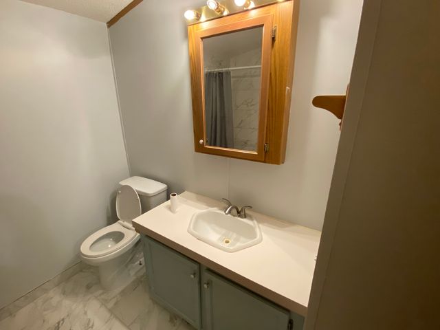 3408 JEN Avenue, Park City, IL 60085