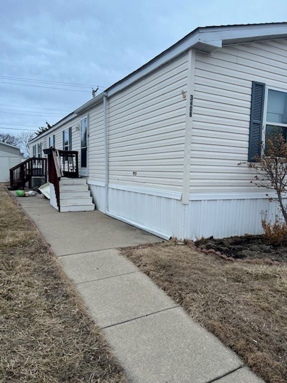 3408 JEN Avenue, Park City, IL 60085