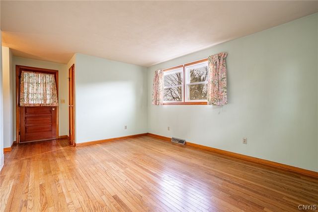 11 Belle Avenue, Auburn, NY 13021