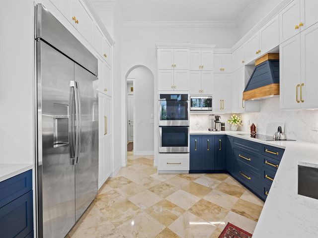 10787 Blue Palm Street, Plantation, FL 33324