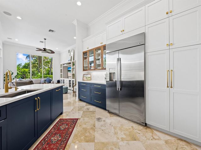 10787 Blue Palm Street, Plantation, FL 33324