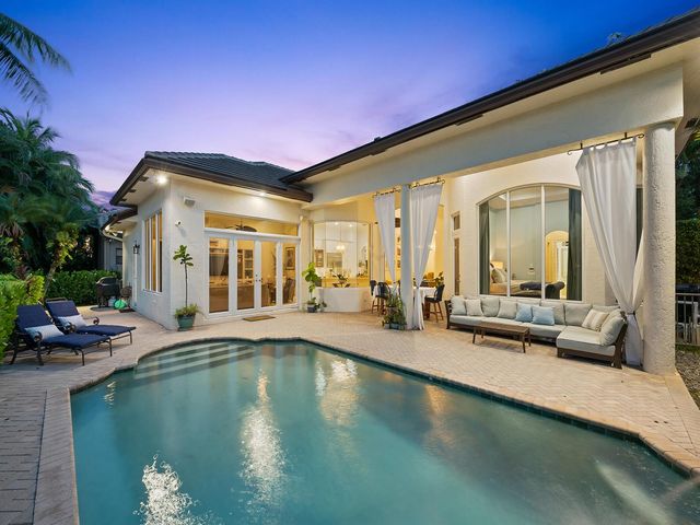 10787 Blue Palm Street, Plantation, FL 33324