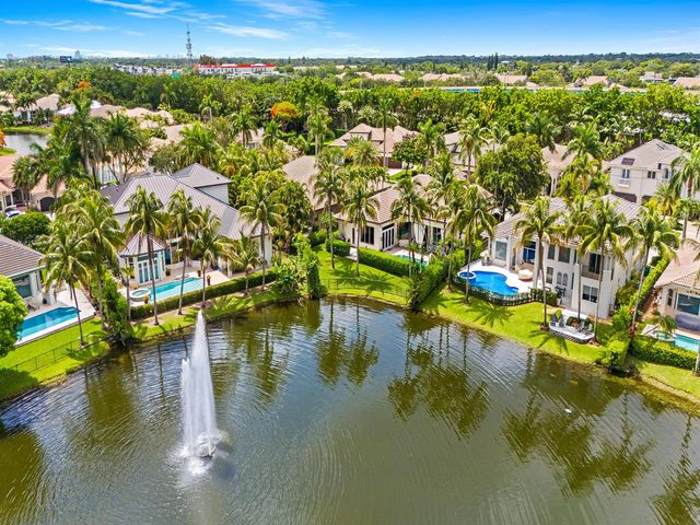 10787 Blue Palm Street, Plantation, FL 33324