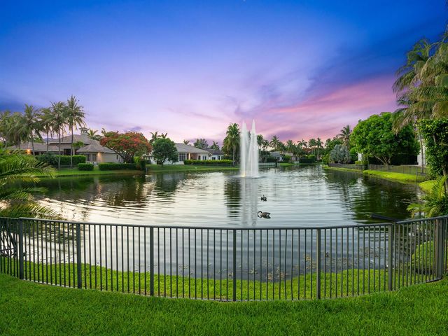 10787 Blue Palm Street, Plantation, FL 33324