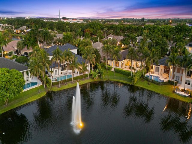 10787 Blue Palm Street, Plantation, FL 33324