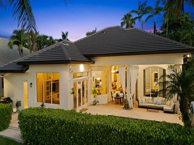 10787 Blue Palm Street, Plantation, FL 33324